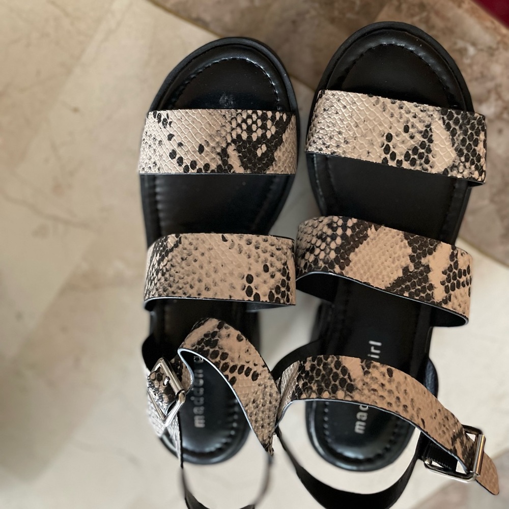 Madden girl Snake print platform never worn